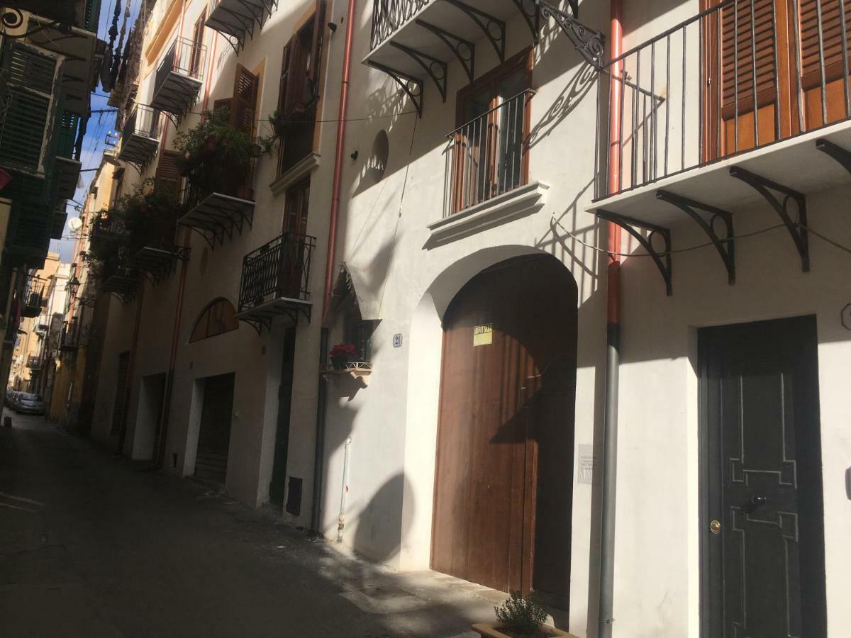 Discesa Delle Capre Studio Confort Palermo Exterior foto